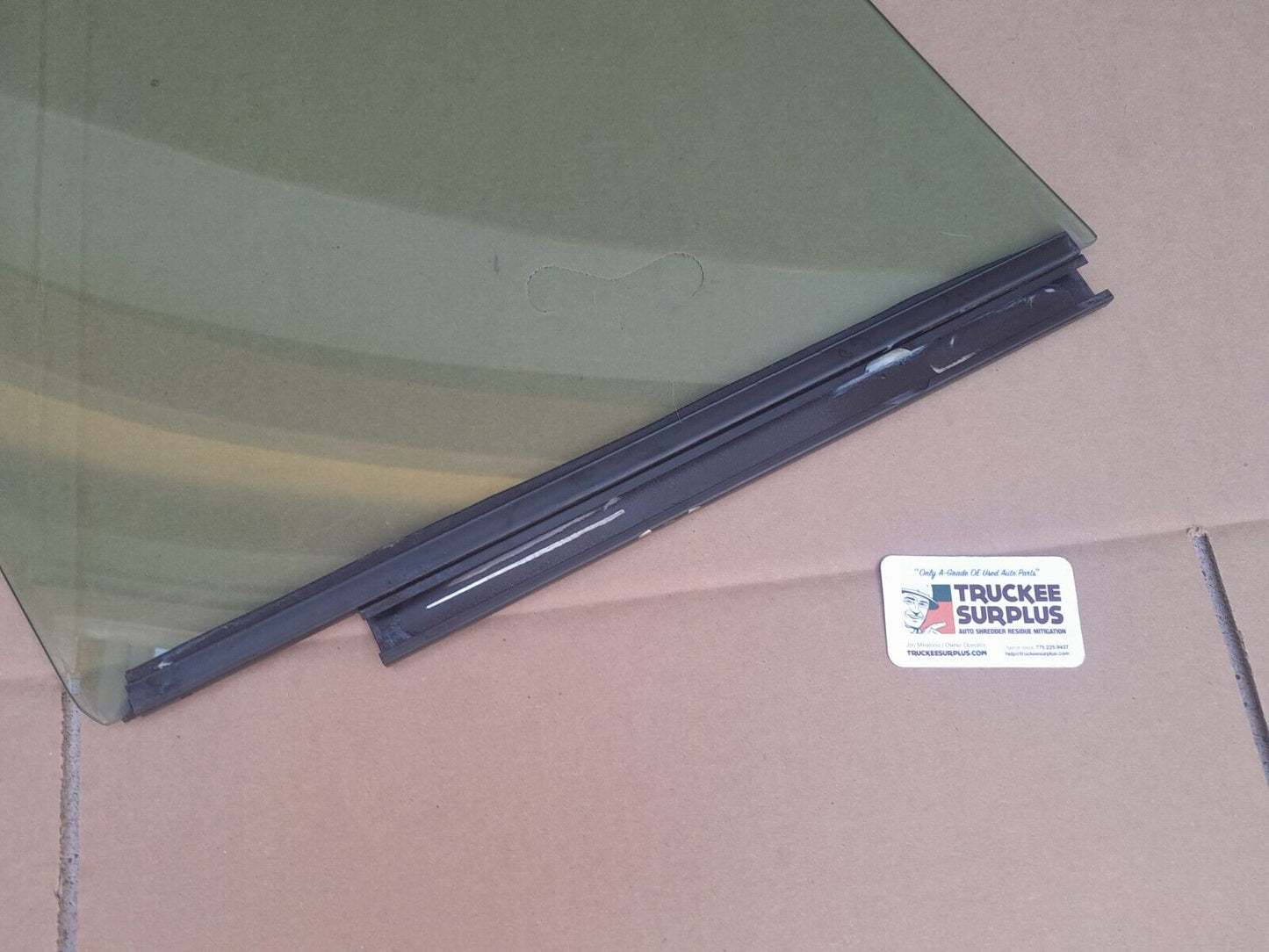 1981-1995 Chevy Van G10 G20 G30 DRIVER Front Door Glass (MANUAL SASH)