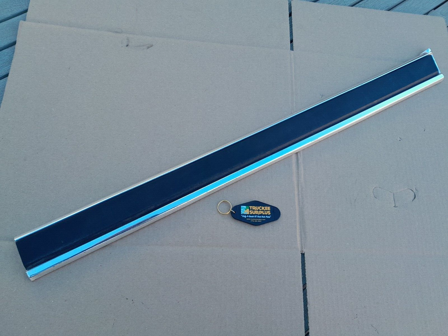 1980-1986 Ford F150 F250 F350 OE Lower Bed Trim Molding Driver (LONGBED 8FT)