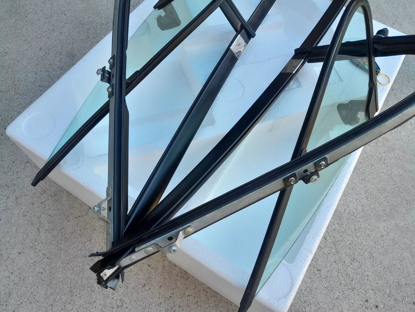 1975-1991 Ford E-SERIES Econoline Van OE Vent Wing Window Glass (PAIR)