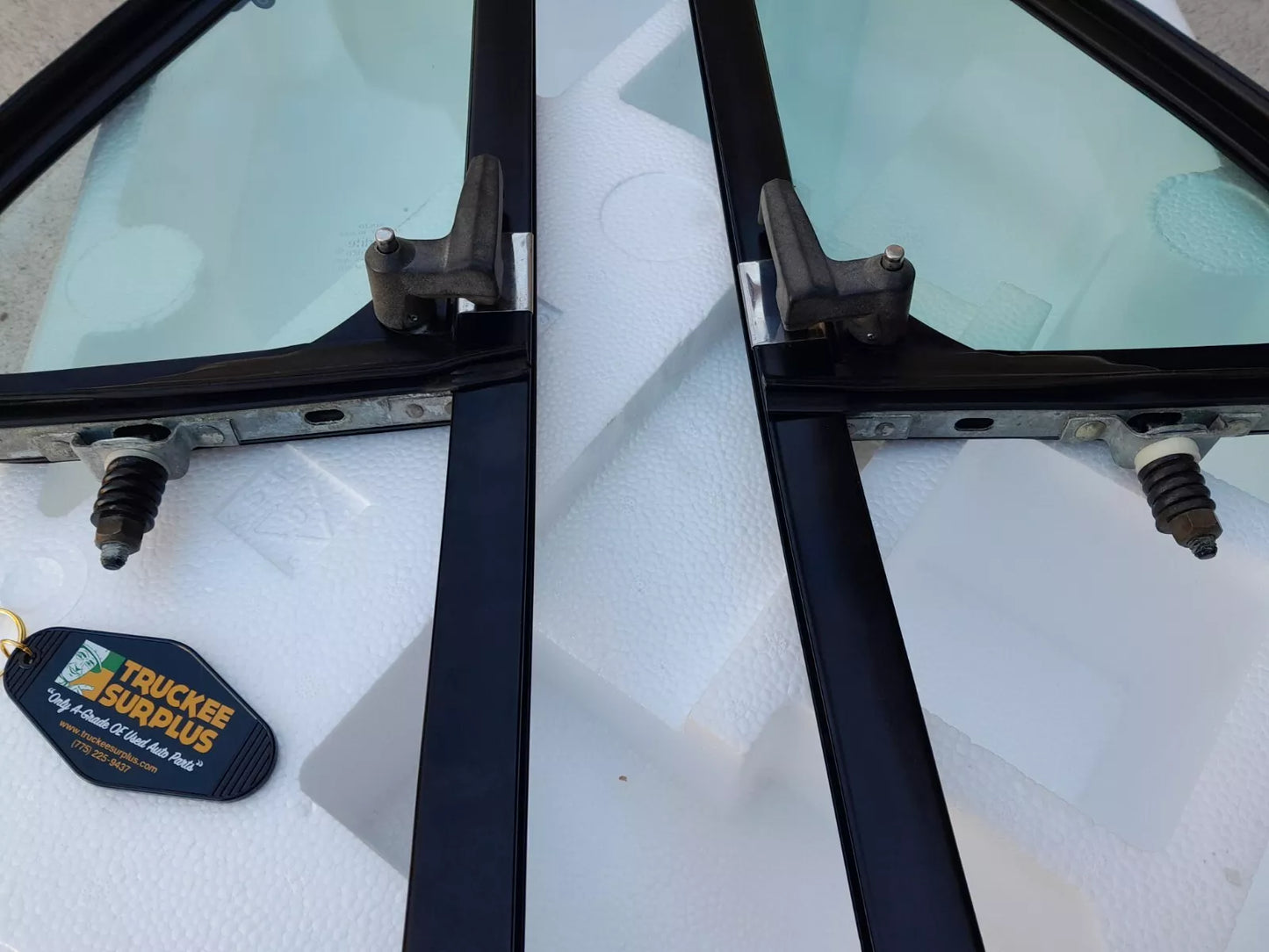1975-1991 Ford E-SERIES Econoline Van OE Vent Wing Window Glass (PAIR)