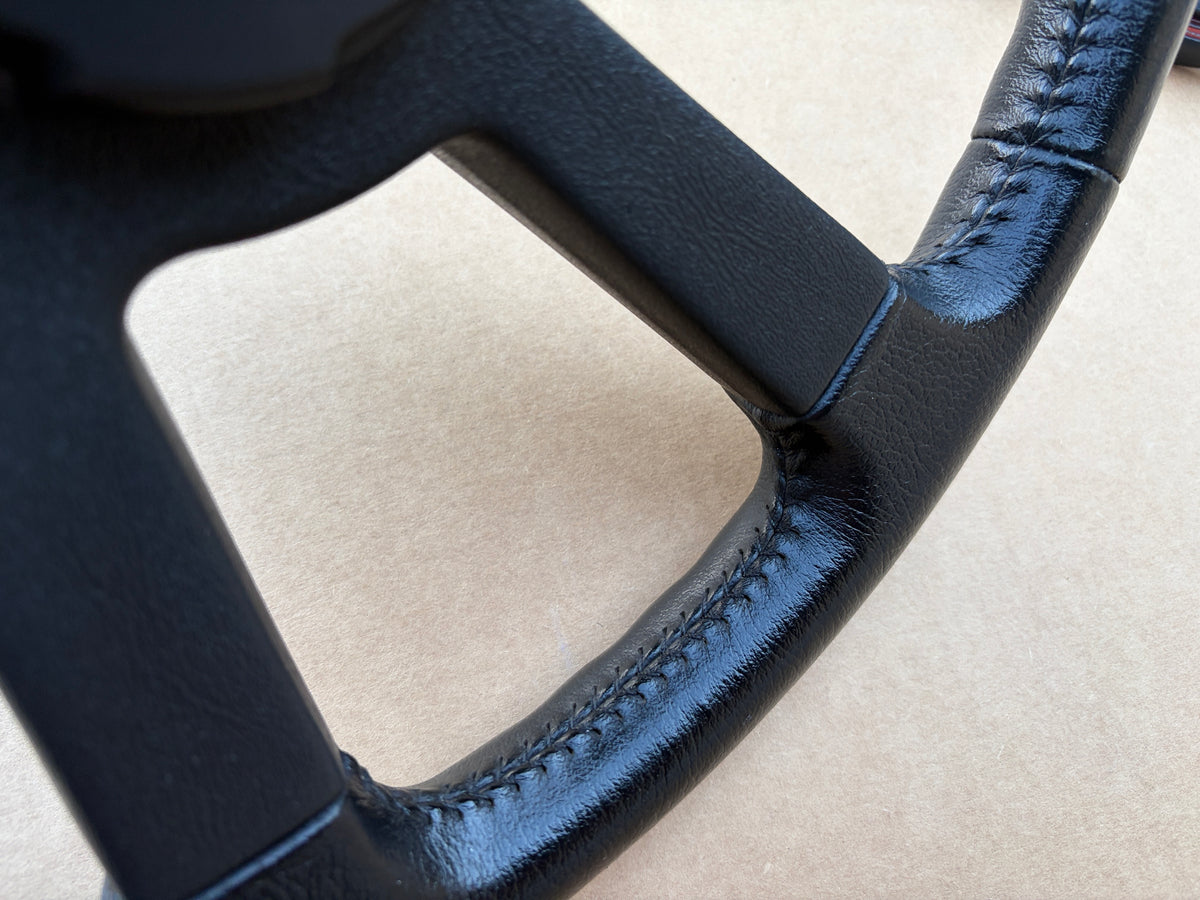 1988-1994 Chevrolet GMC Truck Suburban Blazer Steering Wheel LEATHER (ULTRA RARE) 17999237