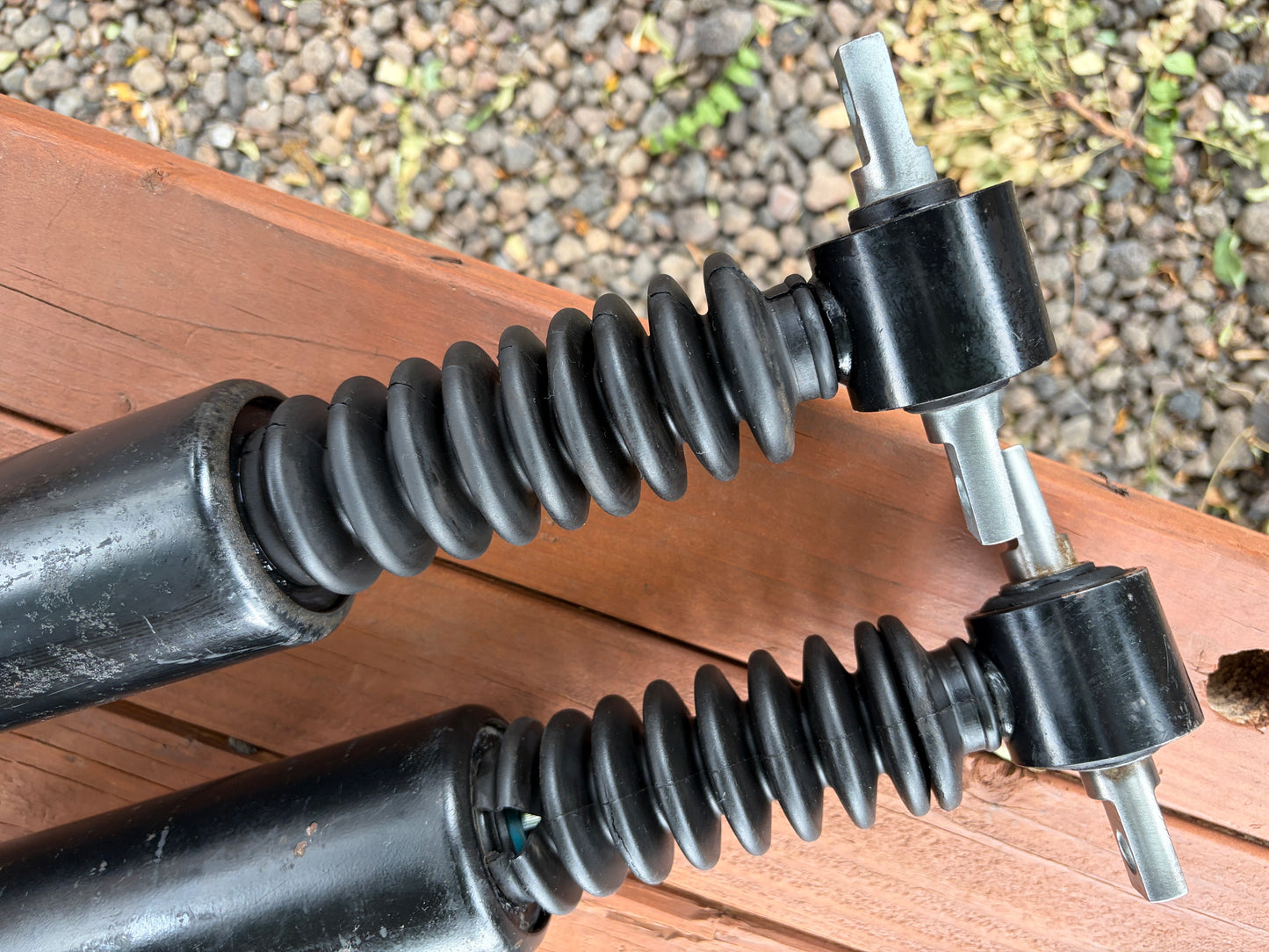 1998-2000 Volvo V70 XC70 Rear Shock Absorbers PAIR Sachs Nivomat 8626026/8626027