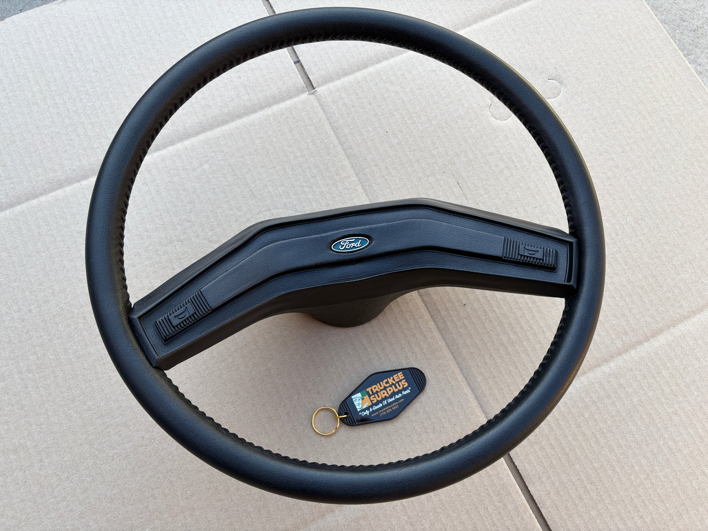 80-86 Ford F150 F250 F350 Bronco OE Steering Wheel (THICK RIM, BLUE MEDALLION)