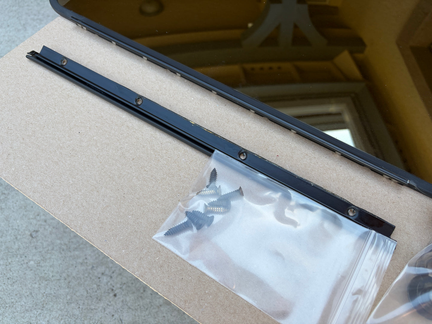 1971-1995 Chevrolet G-SERIES Van Rear Barn Door Privacy Pop Out Glass Kit