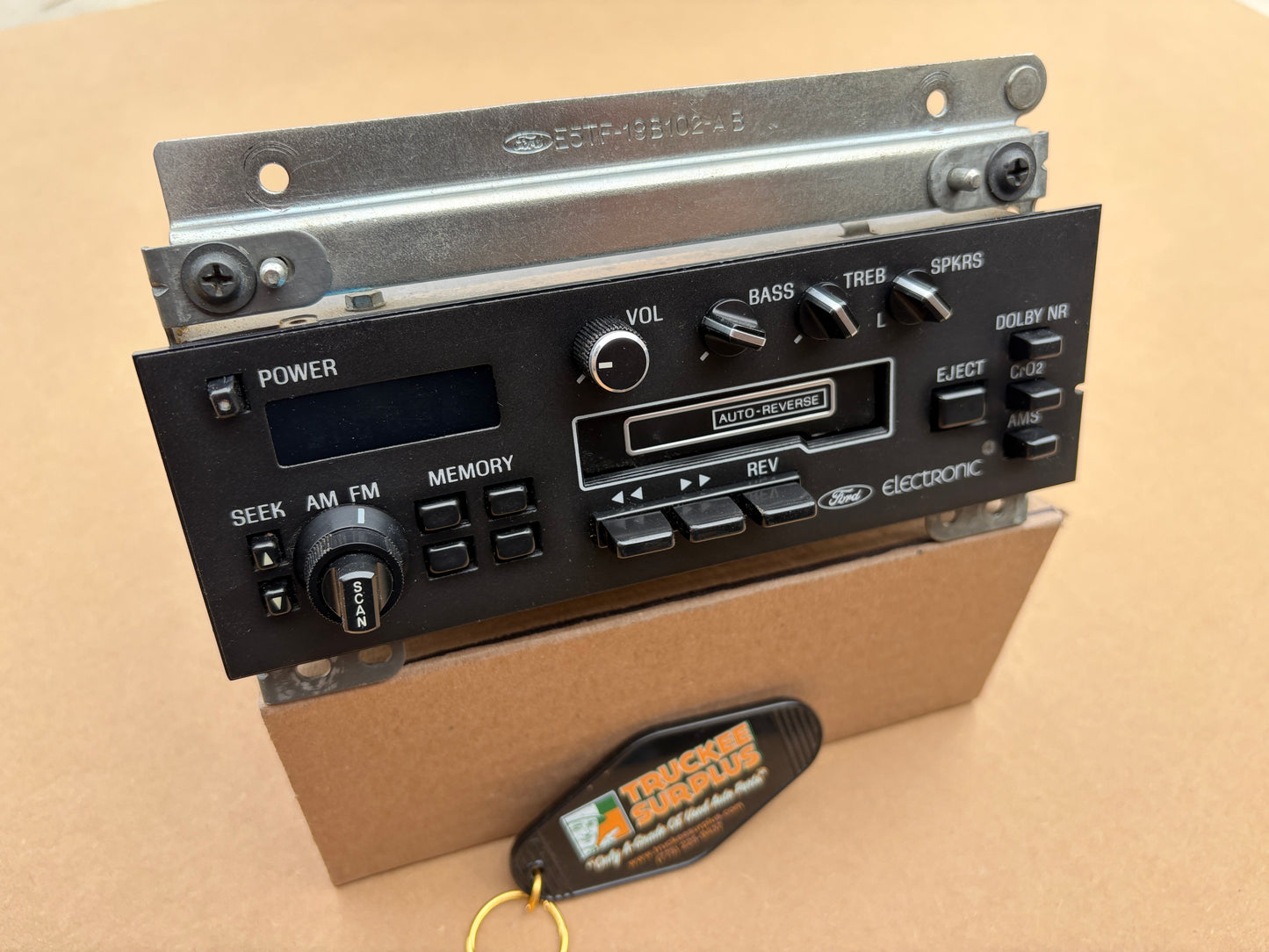 80-86 Ford F150 F250 F350 Bronco XLT OE Cassette Stereo Head Unit