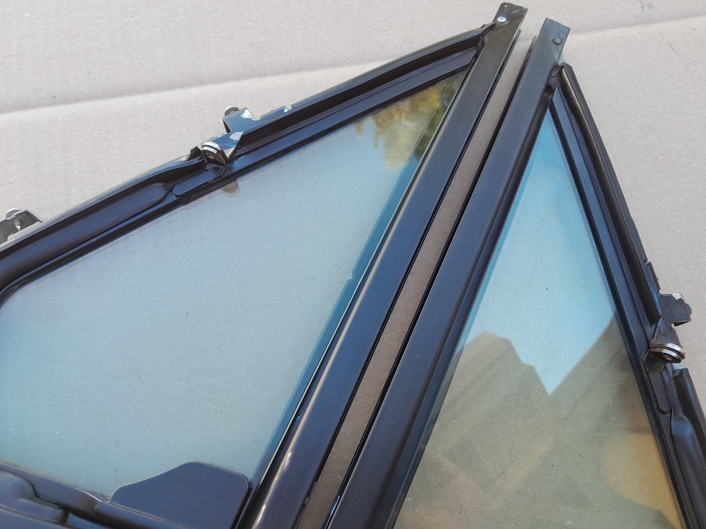 83-88 Ford Ranger Bronco II OE Vent Wing Window Glass (PAIR) Driver Passenger