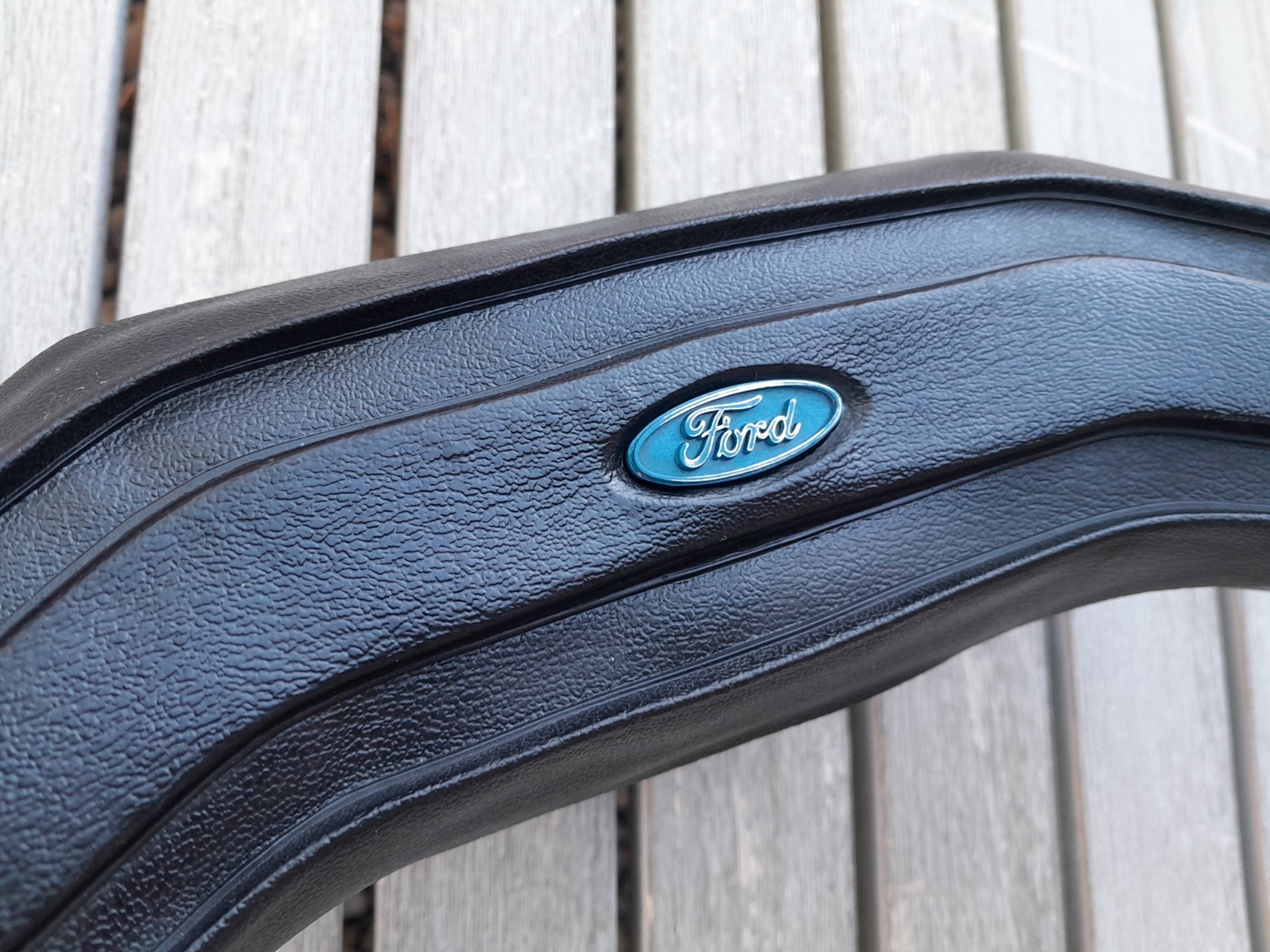 80-86 Ford F150 F250 F350 Bronco OE Steering Wheel (THIN RIM, BLUE MEDALLION)