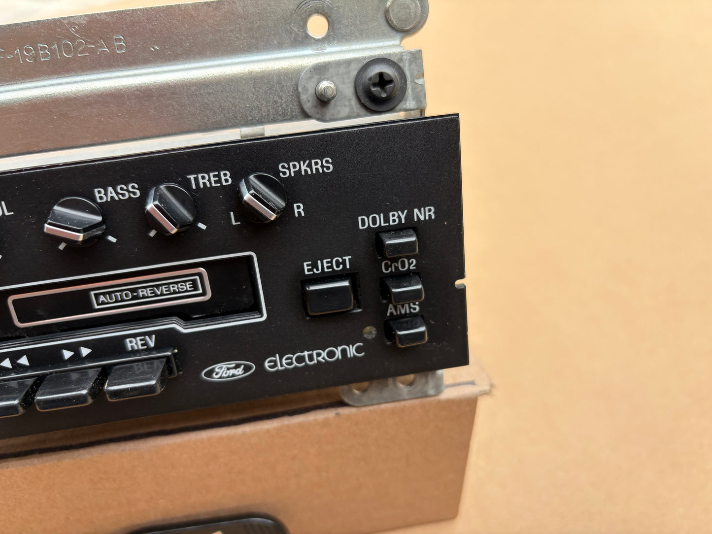 80-86 Ford F150 F250 F350 Bronco XLT OE Cassette Stereo Head Unit