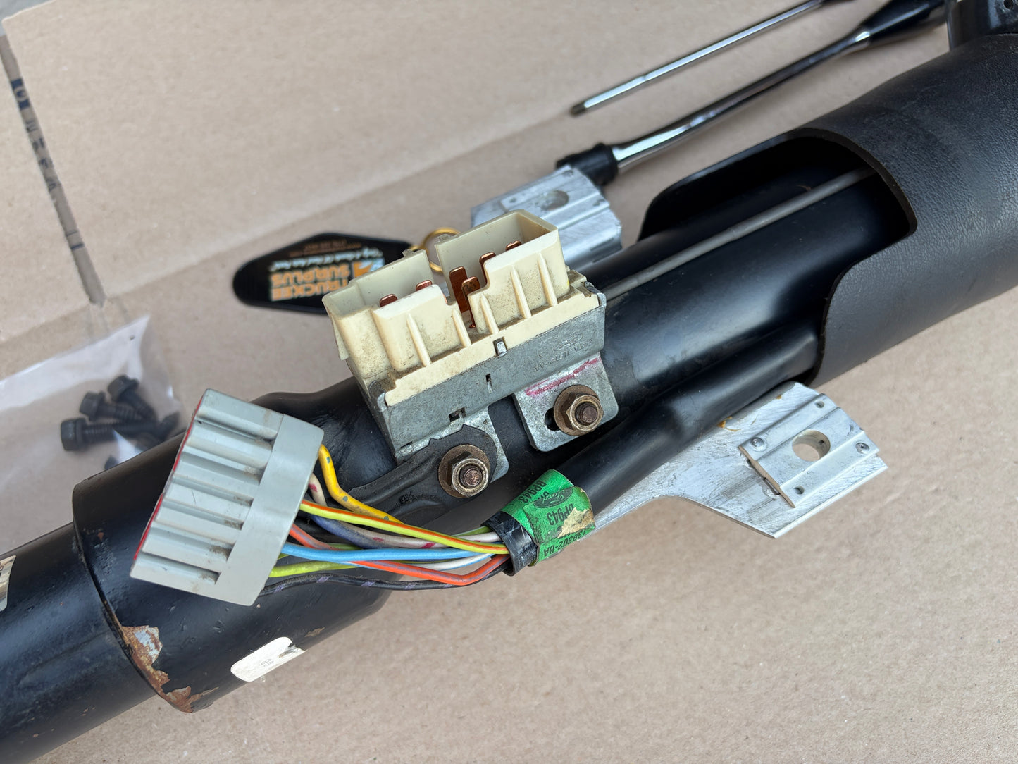 80-86 Ford F150 F250 F350 Bronco Tilt Steering Column Automatic (NO KEY)