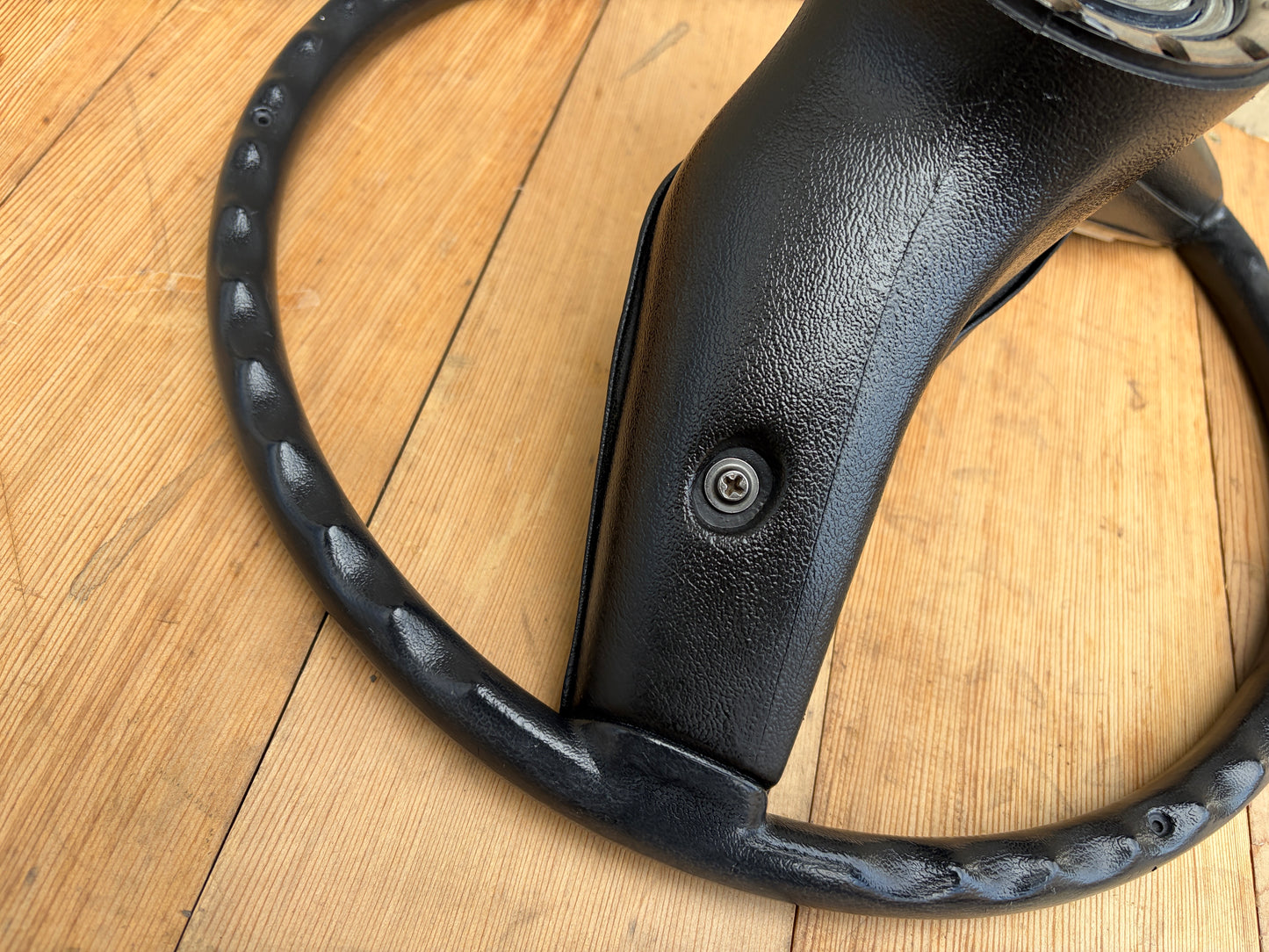 80-86 Ford F150 F250 F350 Bronco OE Steering Wheel (CRUISE / WOODGRAIN)