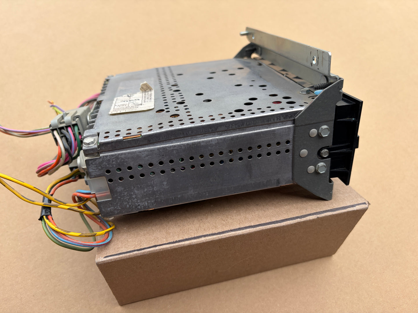 80-86 Ford F150 F250 F350 Bronco XLT OE Cassette Stereo Head Unit
