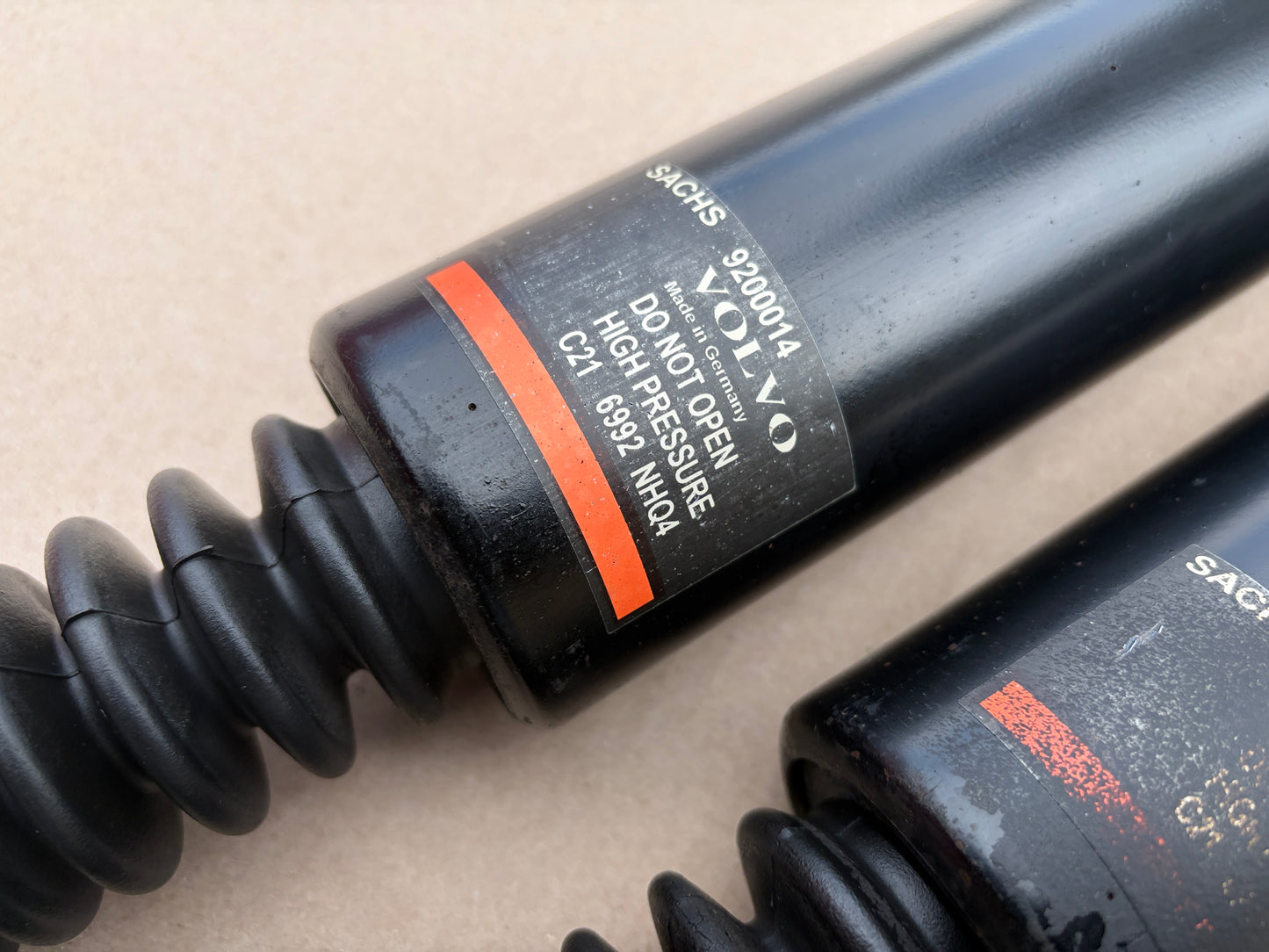 1998-2000 Volvo V70 XC70 Rear Shock Absorbers PAIR Sachs Nivomat 9200014