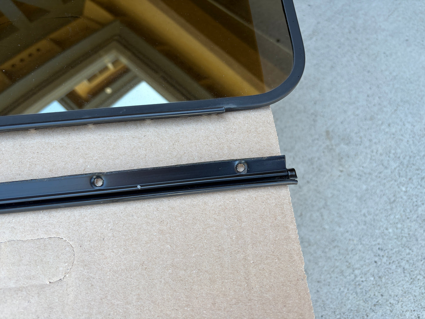 1971-1995 Chevrolet G-SERIES Van Rear Barn Door Privacy Pop Out Glass Kit