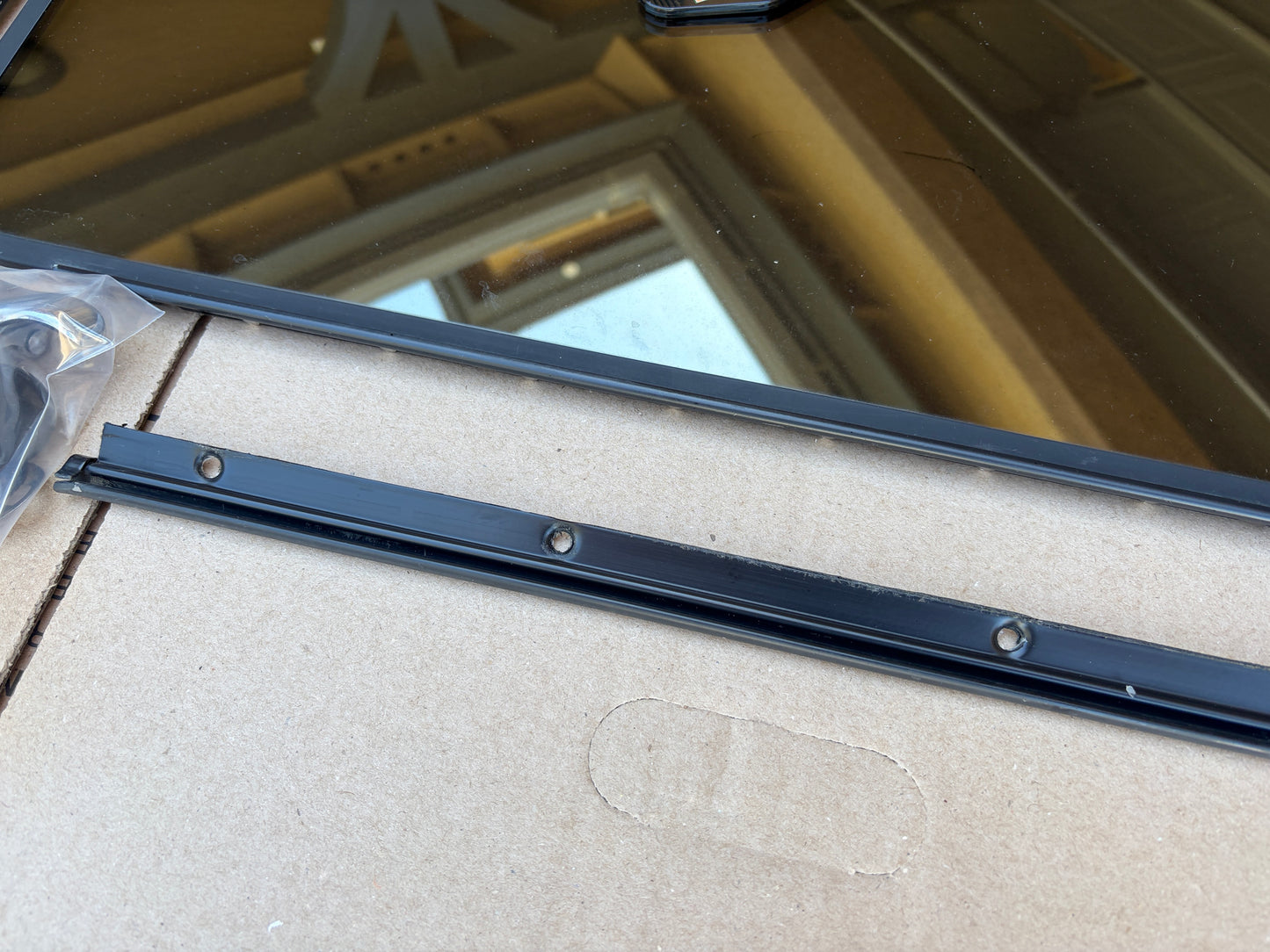 1971-1995 Chevrolet G-SERIES Van Rear Barn Door Privacy Pop Out Glass Kit