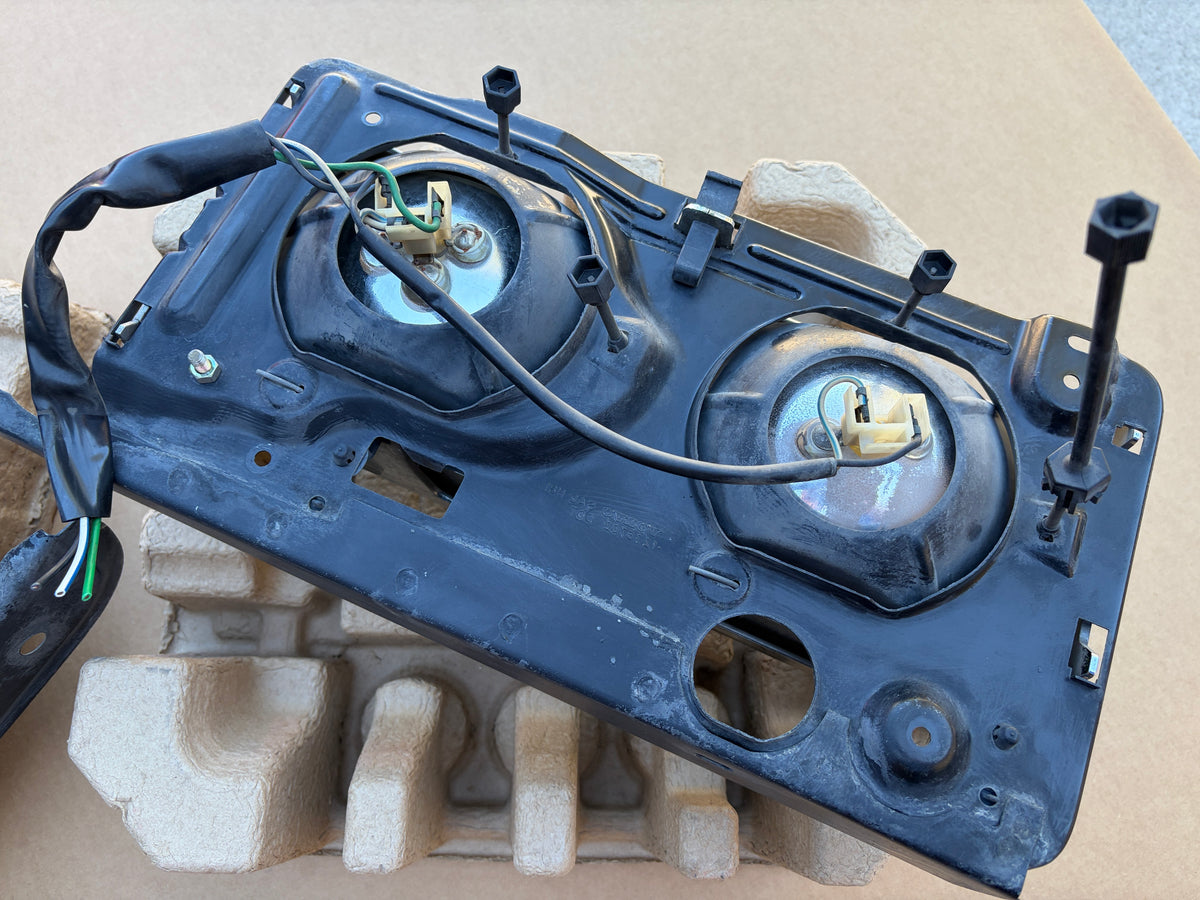 Volvo 740 760 Quad North American Headlights (PAIR)