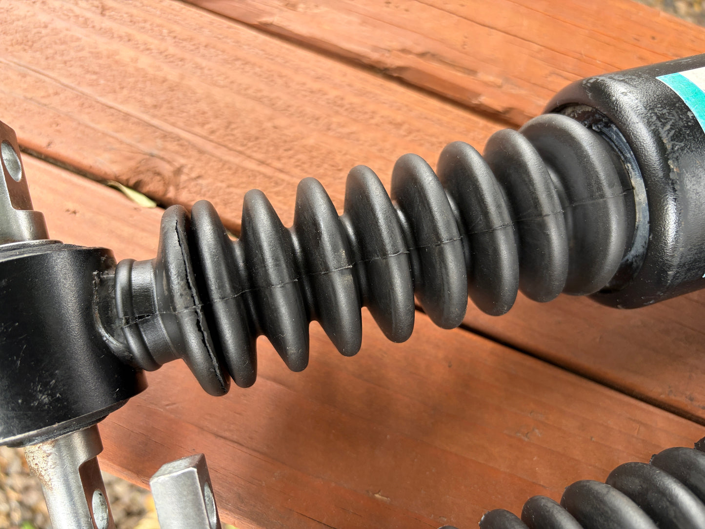 1998-2000 Volvo V70 XC70 Rear Shock Absorbers PAIR Sachs Nivomat 8626026/8626027