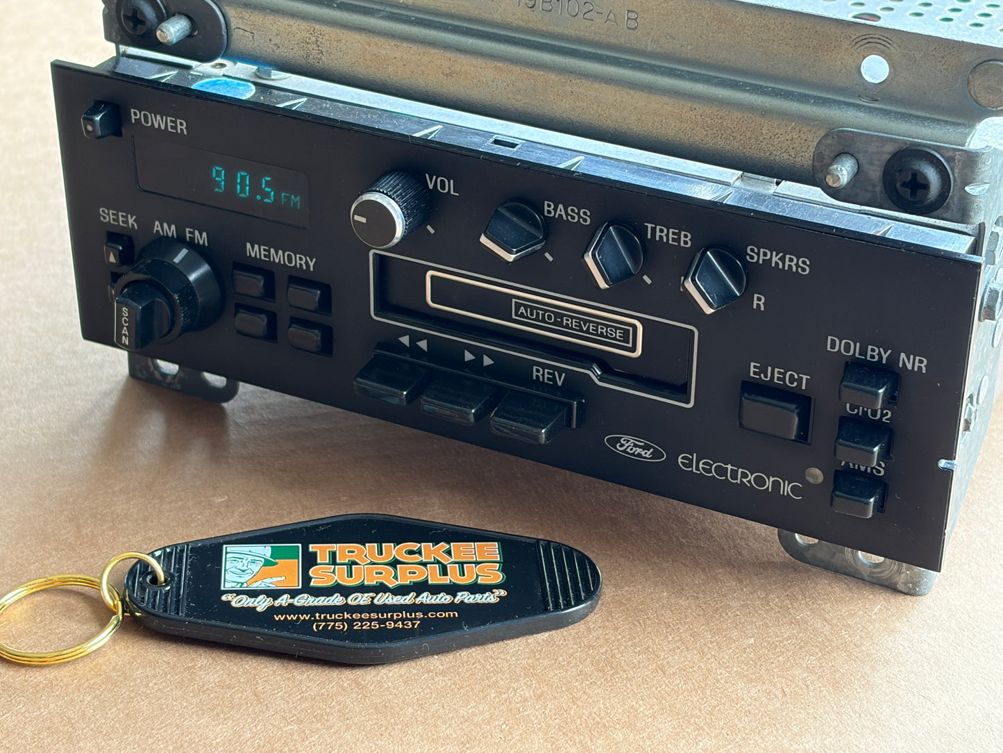 80-86 Ford F150 F250 F350 Bronco XLT OE Cassette Stereo Head Unit