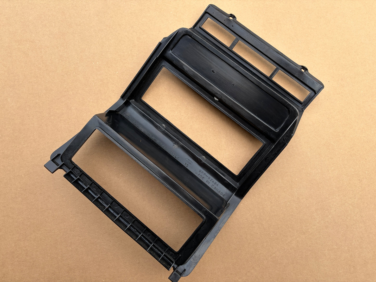 80-86 Ford F150 F250 F350 Bronco XLT Climate Radio Clock Center Bezel