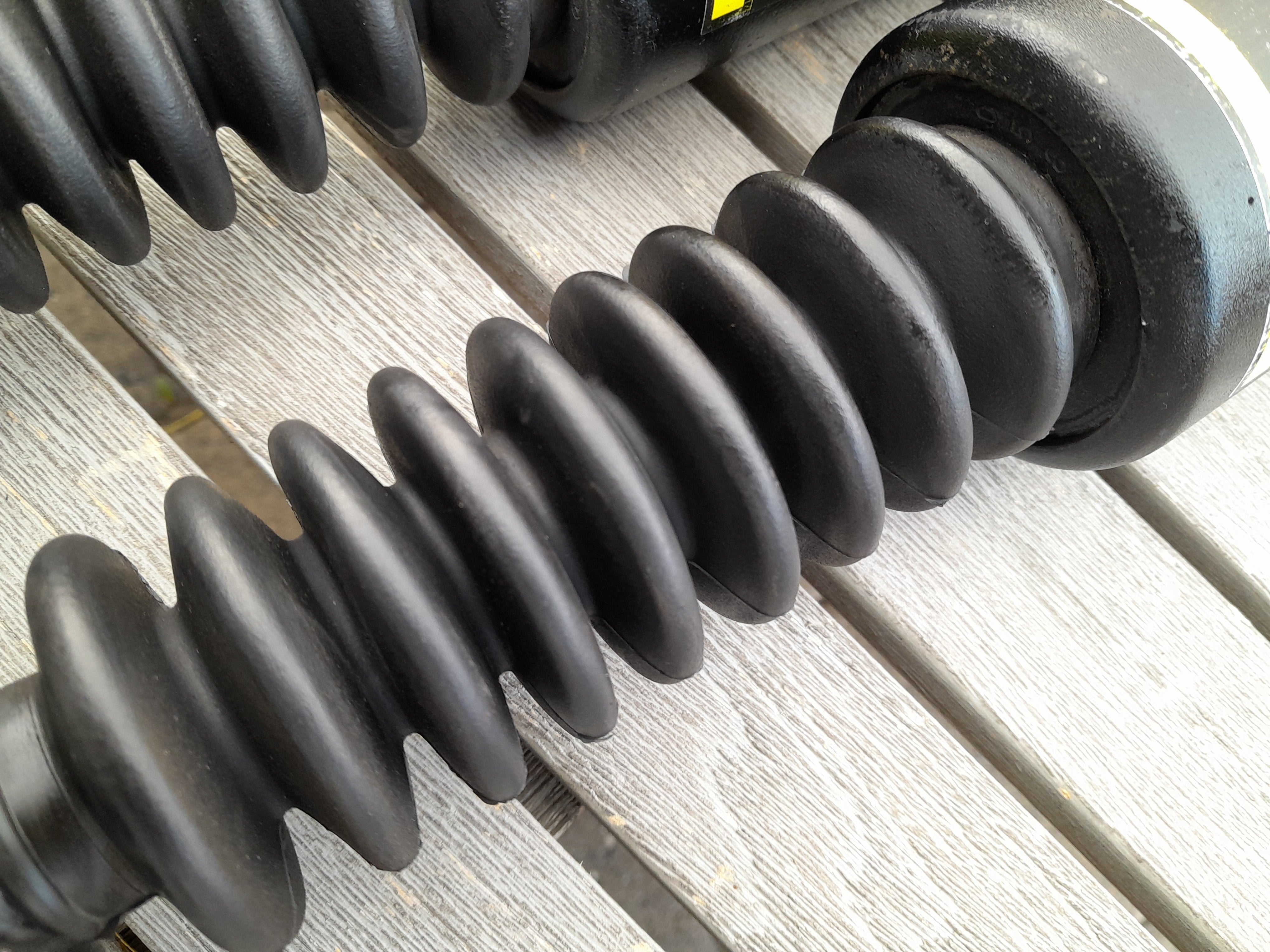 1998-2000 Volvo V70 XC70 Rear Shock Absorbers PAIR Sachs Nivomat