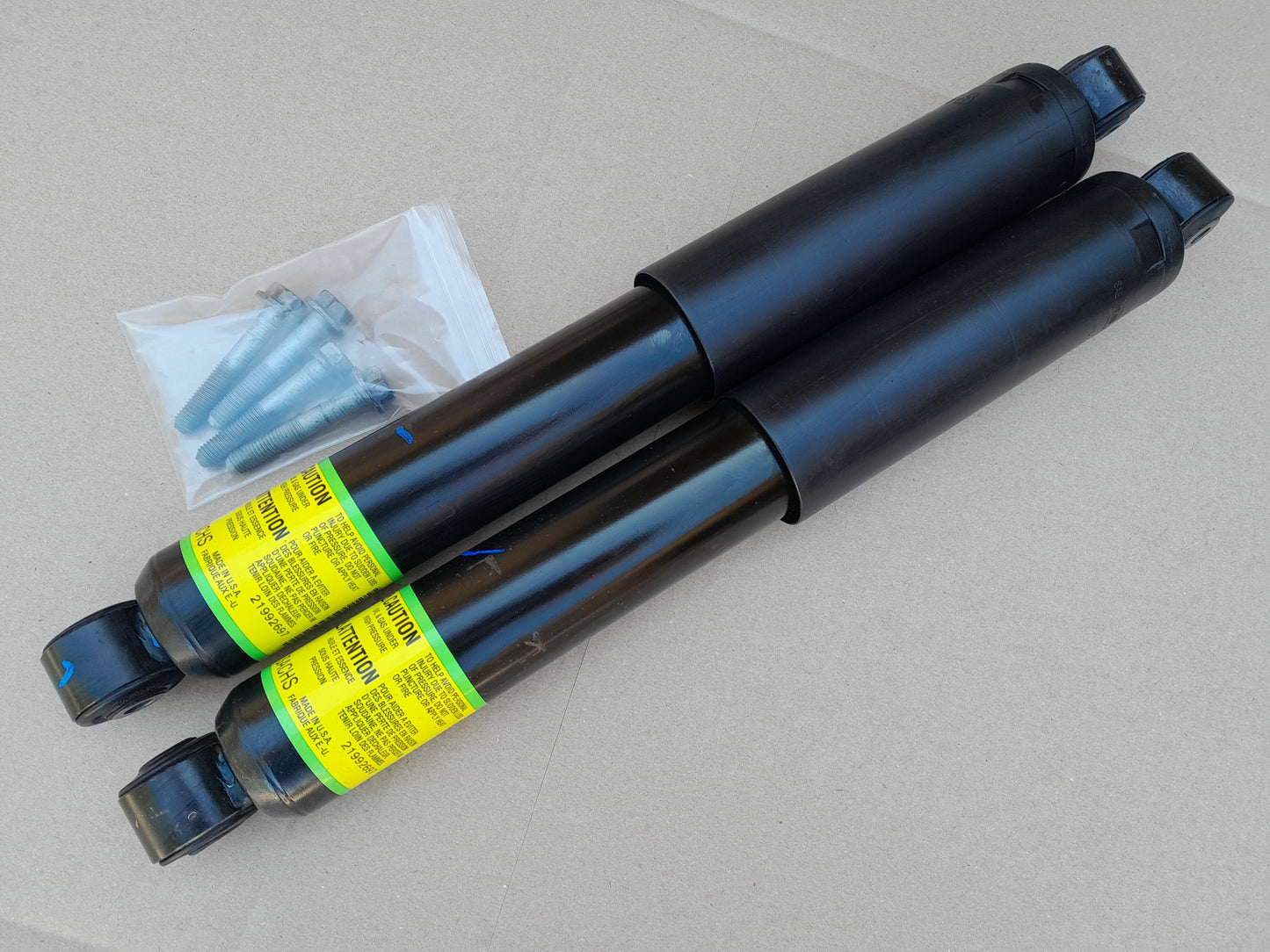 2007-2009 Suzuki XL-7 w/ 3rd Row Seating SACHS Load Leveling Rear Shocks (PAIR) 21992697