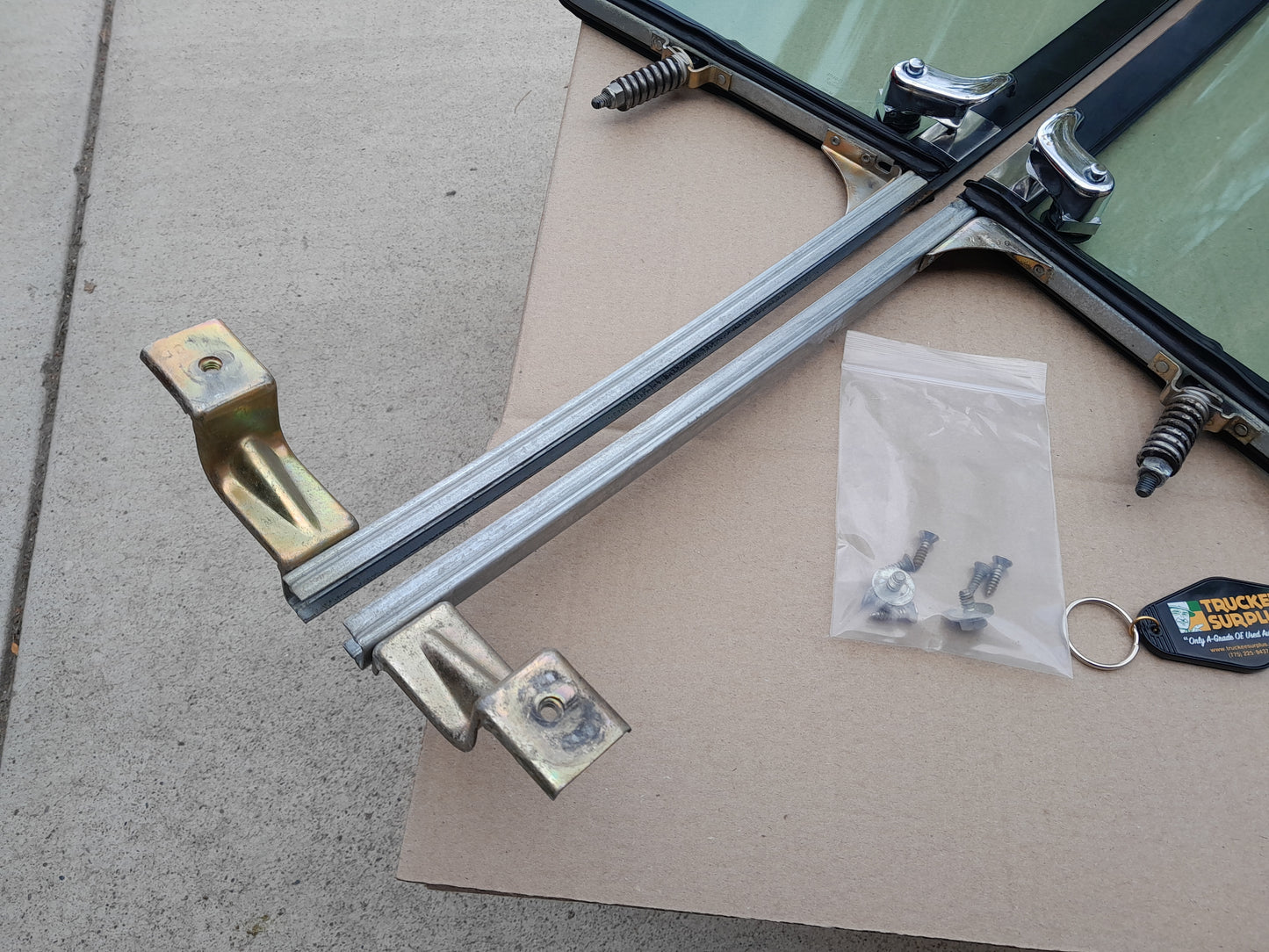 1981-1995 Chevrolet G-SERIES Van Glass Assemblies, Regulator, and Latch Bundle