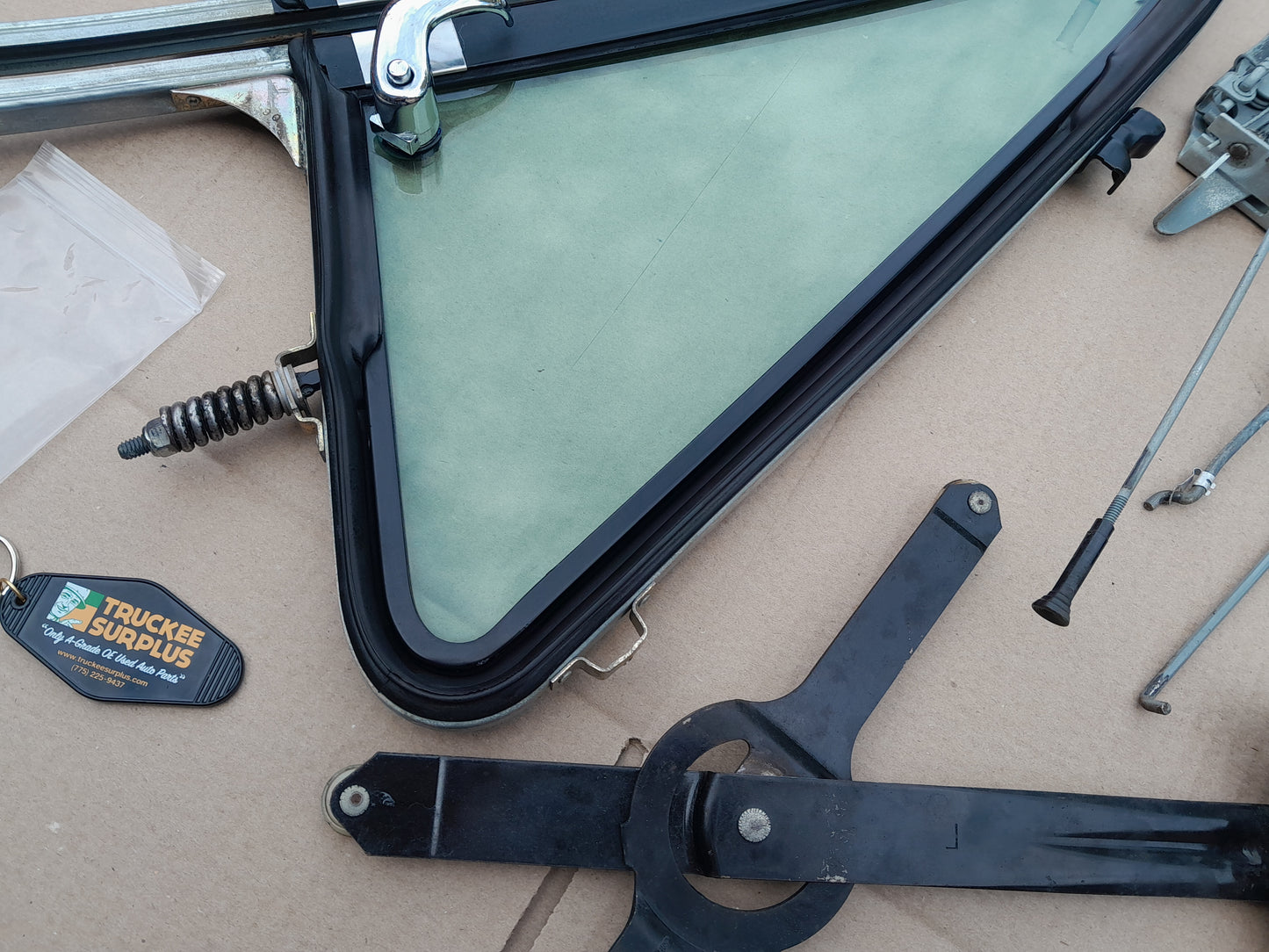 1981-1995 Chevrolet G-SERIES Van Glass Assemblies, Regulator, and Latch Bundle