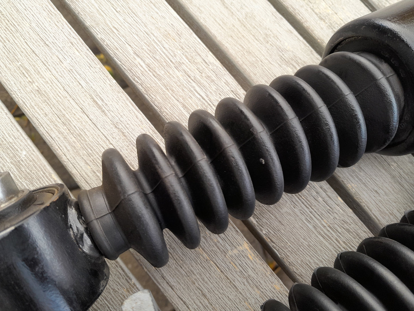 1998-2000 Volvo V70 XC70 Rear Shock Absorbers PAIR Sachs Nivomat 8626026