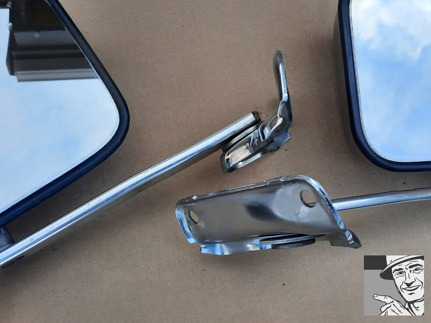 1980-1996 Ford F150 Bronco OE Swing Lock Side View Mirrors with Upper Mount Style Bracket (PAIR)